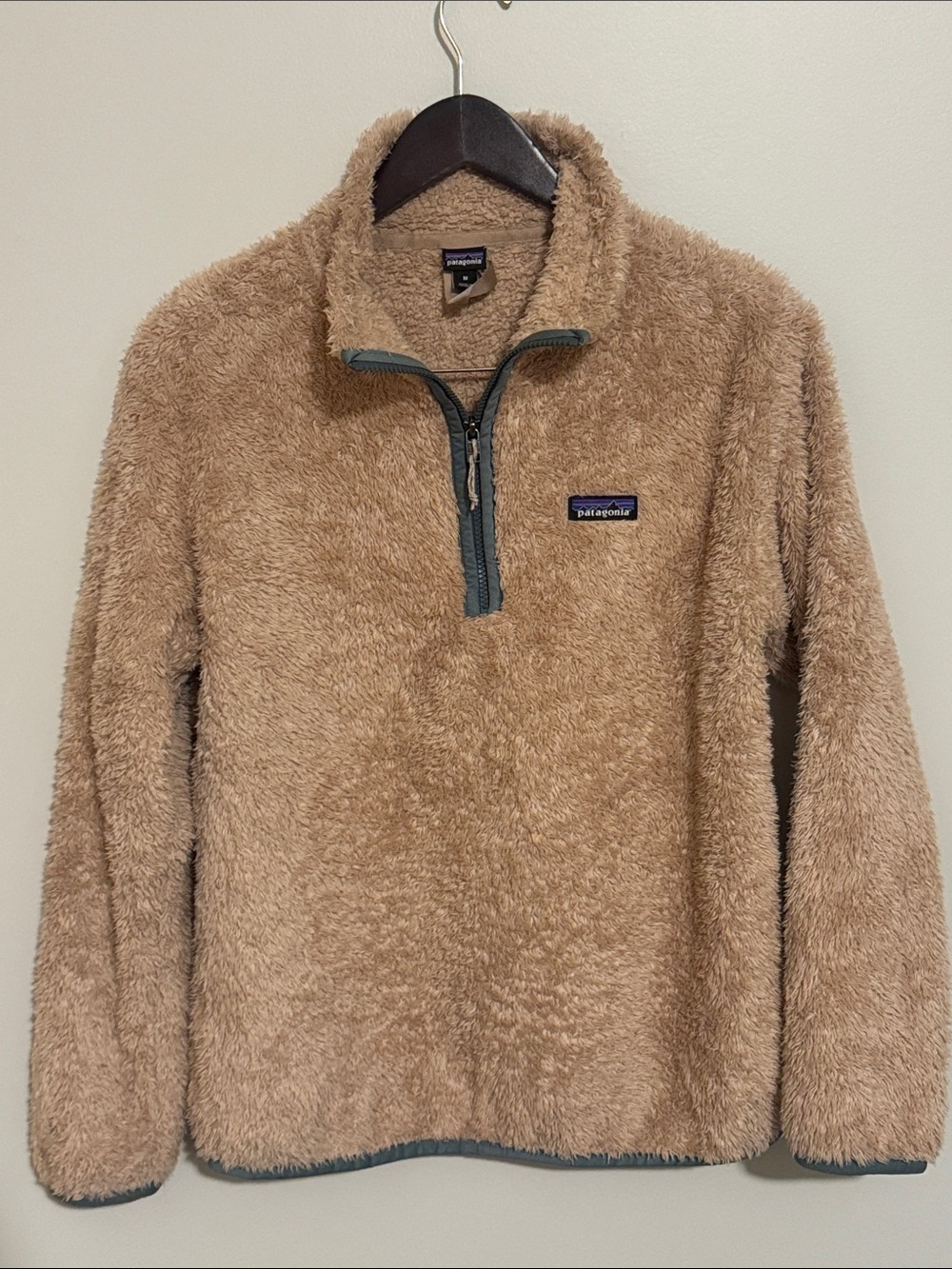 Patagonia Quarter-Zip Fleece Pullover-Size medium. EUC.